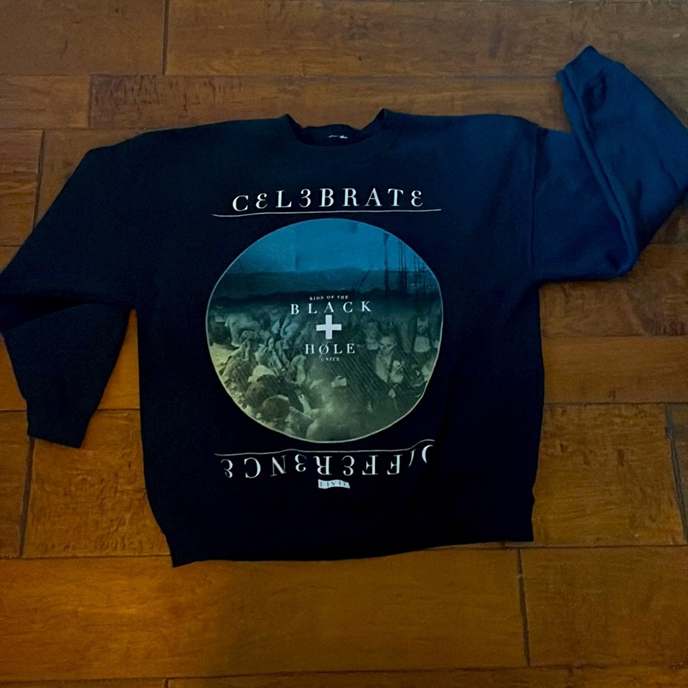 MENS Black Scale Sweatshirt, X Lg